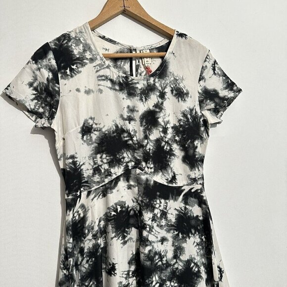RAGA White Black Boho Tie Dye A Line Midi Dress Size XS Hippie Satin Lightweight - Picture 3 of 8